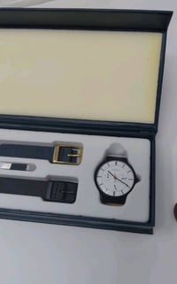 ساعه ايدكس بريطانيا مكينه ياباني سناتر جميعا تعمل سعر30 الف توصيل مجان...