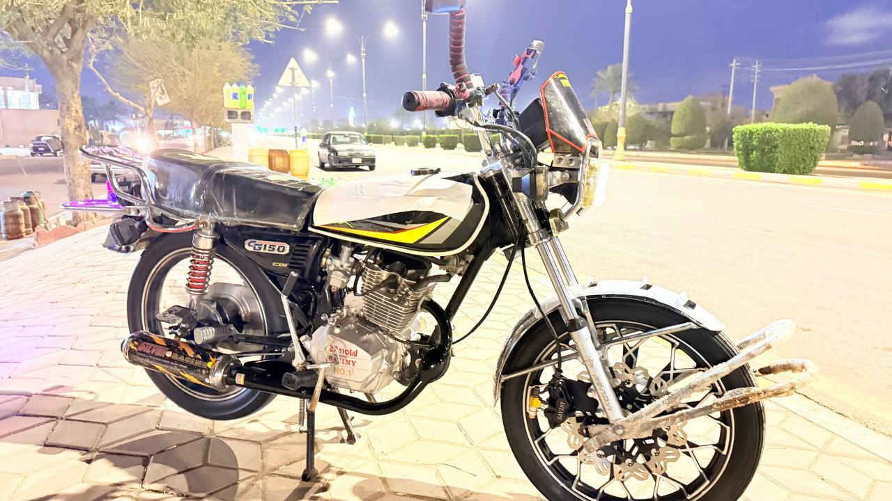 #للبيع
سلام عليكم
دراجه ايراني سيفان موديل 2024
دراجه نضيفه مابيه شخط واحد
دراجه مكفوله من تاير للتاير
محرك بلادي ما مفتوح
نقص براغي مابيه 
السعر 800 بيه مجال للطيبين  .. او مراوس بتايكر حسب القناعه 
العنوان.. الخالديه
الرقم ***********
