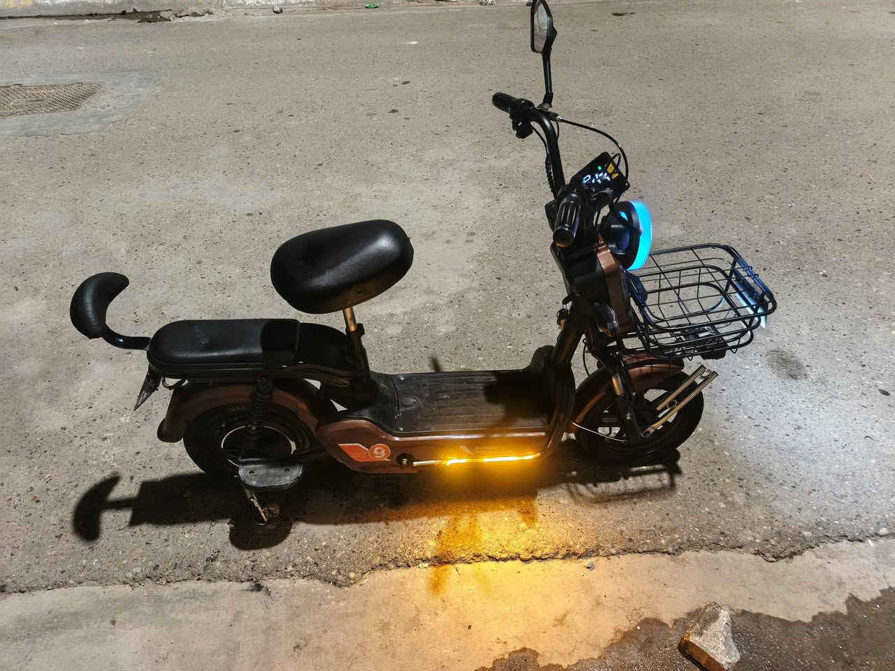 دراجه شحن للبيع فول نضافه مكاني تأميم قادسيه ثانيه قرب محلات أم شهد للاستفسار ***********
