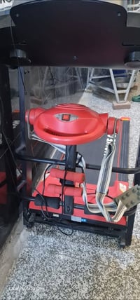 جهز جري نظيف جدا يحتوي حزام بطن يتحمل وزن 120وفوك للبيع السعر 150 وبي ...