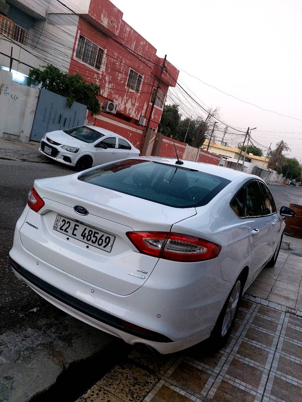 فورد فيوجن موديل  ١٦ 
مواصفاتse 
حساسات شاشة كبيرة رمز باب
 صبغ جاملغ خلفي وباب 
موصل موجودة السيارة 