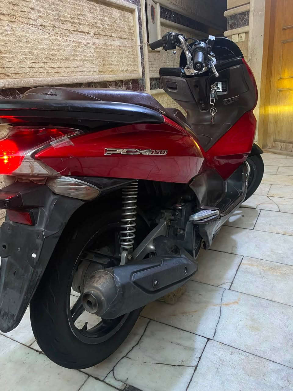 السلام عليكم دراجه pcx للبيع جيل اول ياباني دراجه حلوه وناعمه محرك 150 نقص بريك امامي
كفرات بلادي حساس ستاند شغال سعرهه ١١٥٠ وبيهه مجال
رقمي ***********
مكاني بغداد الطالبيه
