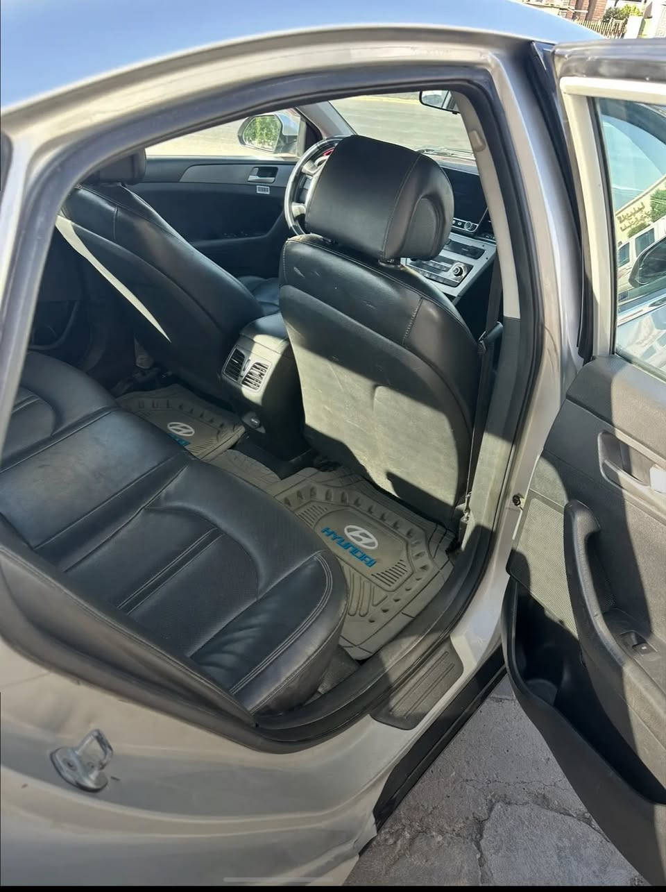 سلام عليكم سوناتا 2017 ادوات كصه جنطه متومه اربيل
السياره جاهزه للاخير خير من الله كير مكينه تبريد كشنات جلد كهربائي تدفئه كشنات 
السياره بلاد غاز خطين تكدر تحول بانزين هم 
مكانهه البصره 
60$ وبيهه مجال قليل
***********
