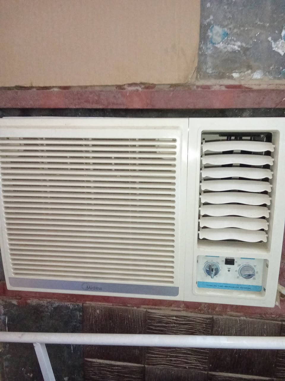 السلام عليكم غراض بيت كل واحد وسعره شباب إلي مو شراي يعبر المنشور رحمه لوالديكم متواج على الفيس وهذا رقمي واتساب *********** ادمن وافق اخويه
