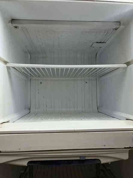 ثلاجة طعام حجم 16ماركة كونكورد شغالة كامل ما بيها اي عطل 🌹🌹🌹🌹مكلف بالنشر 

السعر، 120الف 🔥🔥🔥بلادية ما واصلة مصلح 
*********** 🌿🌿🌿🌿
عنوان : حي الزراعي♥♥♥♥ موصل
