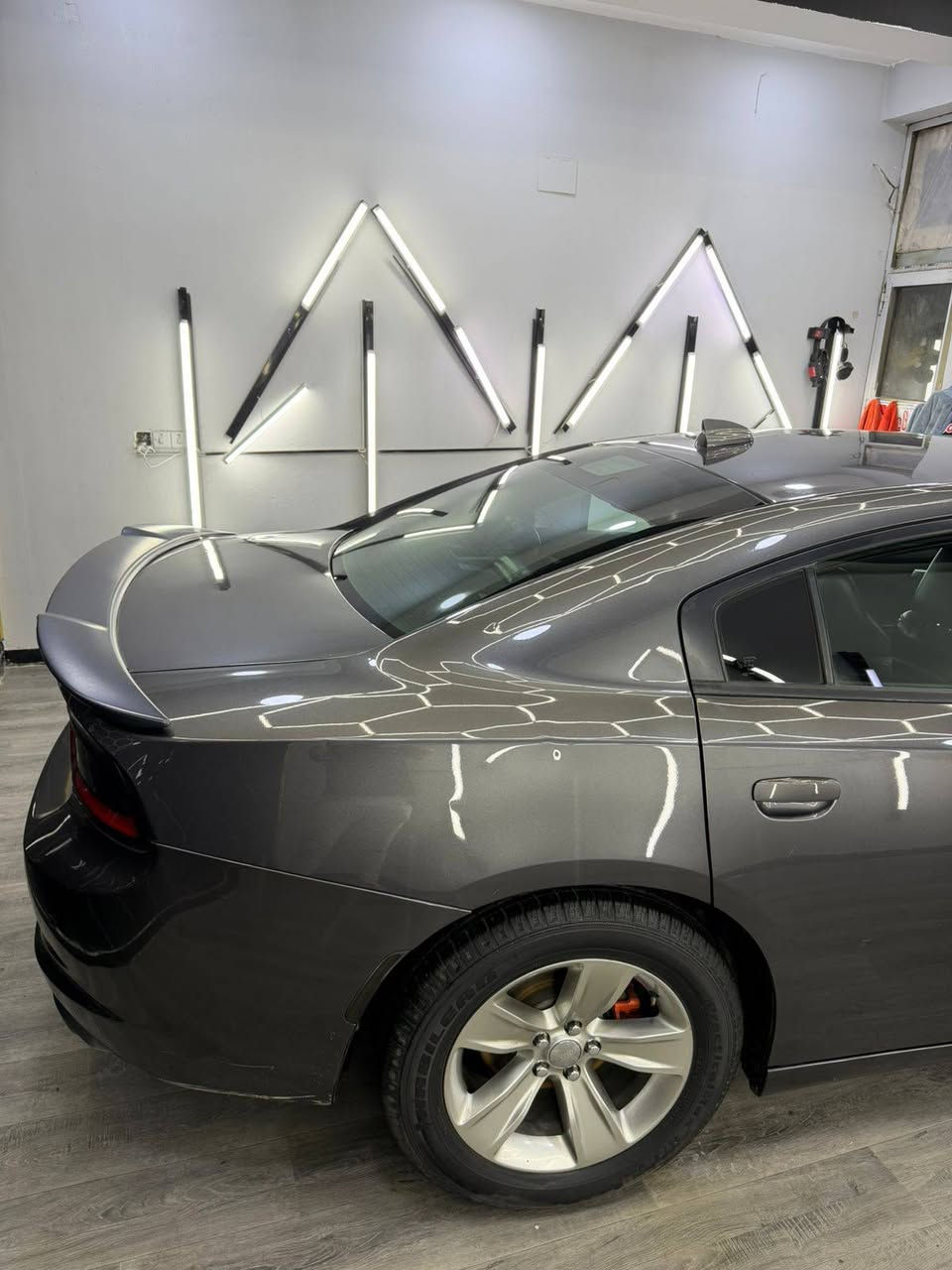 السلام عليكم
RT 2017 5700
بدون ايرباك حادثها جاملغ خلفي بارد وقبغ جنطه نفس اللون تبديل
ب اسمي
مواصفات فول عدا الفتحه يعني كشنات جلد تدفئه وتبريد وخلفي تدفئه وكهرباء وهلسوالف
رايدها ١٨٩ وبيها مجال
***********
مكاني بغداد
