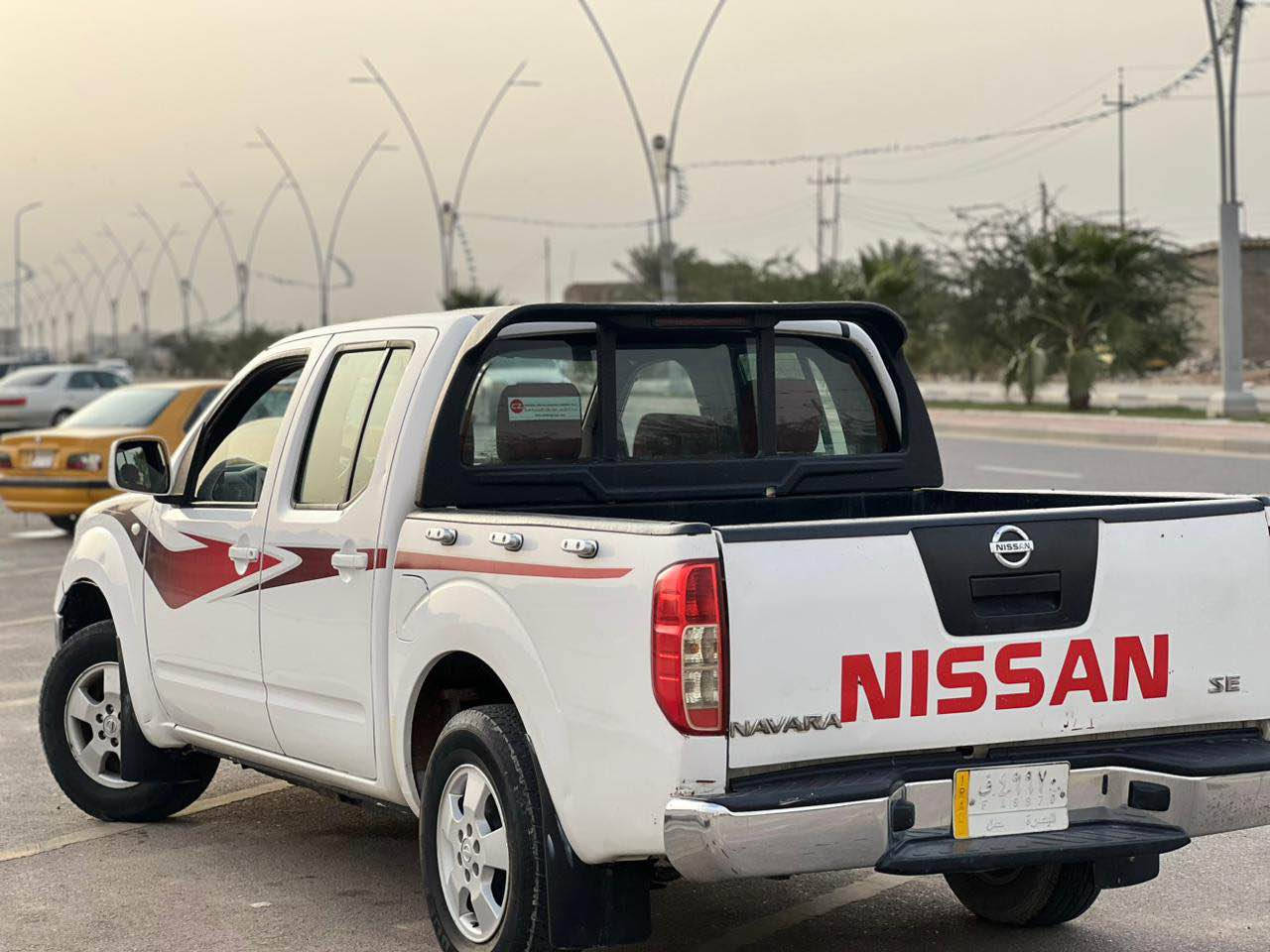 السلام عليكم للبيع نيفاره 2013 رقم بصره تحويل مباشر  مكينه وكير مكفولات وحداده وتخم تاير سيارة جديده مواصفات LE كير عادي شاشه اندرويد اشاير بل مري العنوان البصره ***********
السعر 92 وبيهه مجال
