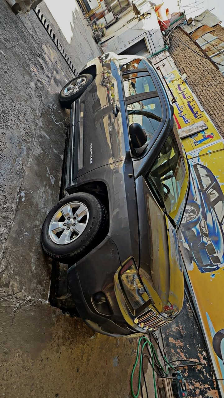 السلام عليكم
جيب كومباس 2015 ماشيه 73 السياره  كلين كفاله عامه كير محرك حادث تخم تاير جديد  السياره جديده بمعنه الكلمه السعر (115) سياره باسمي تحويل نفس اليوم مكان السياره بغداد غزالية للاستفسار الاتصال 
***********
