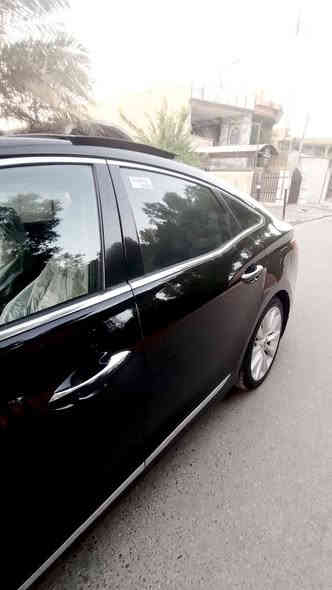 السلام عليكم
ازيرا خليجي موديل 2014 فول ليمتد  للاخير مكفولة من الضربة و الصبغ و التبديل محرك 6 سلندر دوش V63000 المرغوب السيارة باسمي شخصياً رقم شمالي دولي سنوية و هزة جديدة لغاية ٢٠٣٠ تحويل مباشر بأي وقت تريد السيارة نظيفة جدا وجاهزة من كل النواحي ماشيه (١٥٩) ألف كيلومتر حقيقي ادك جرس بال ١٢٠
مواصفات السيارة
سقف بانوراما
بصمة تشغيل
بصمة ابواب
مري شفط إشاره ترحيب
كشن كهربائي جلد قرميدي+ خزن ميموري+ مساج
بردة خلفية كهرباء + بردات ابواب جانبية 
ستيرن كهربائي
حساسات خلفية
حساسات أمامية
اشارة ترحيب
تدفئة وتبريد مقاعد
3 انظمة قيادة
هاند بريك دكمة
زراك لايت
اضواء داخلية LED
وبعد هواية مواصفات الازيرا معروفة
السعر ١٣٨ وبيها مجال بسيط مكان السيارة بغداد الشعب حي اور 
هاتف/ ***********
