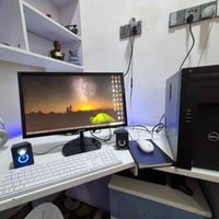 كور i5 جيل ٧ • ذاكرة ٨جيجا • ويندوز ١٠ برو