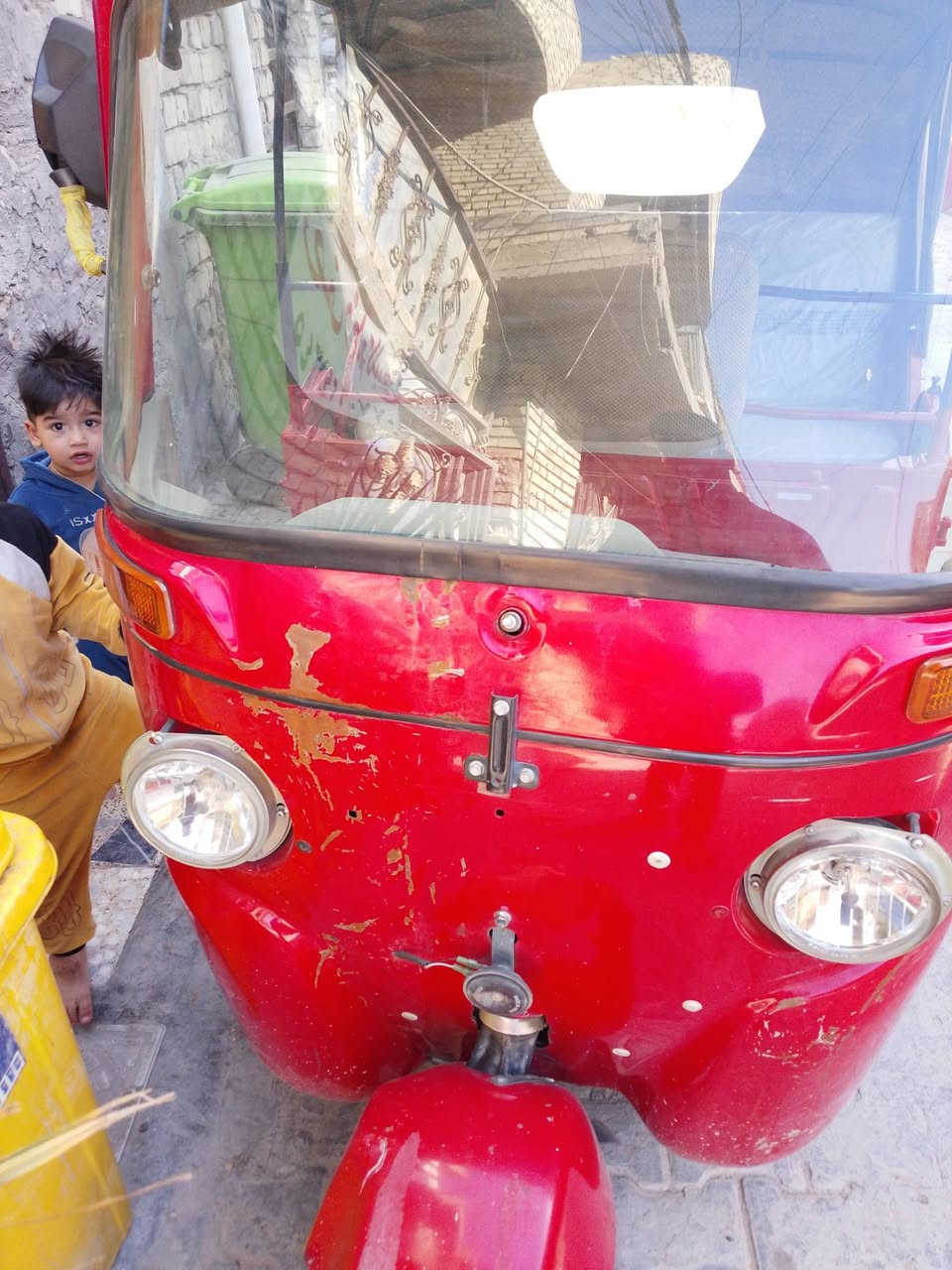 سلام عليكم تكتك مديل 23 البيع وراق بيه ضربه الغوده ثنينهن معمره ***********
