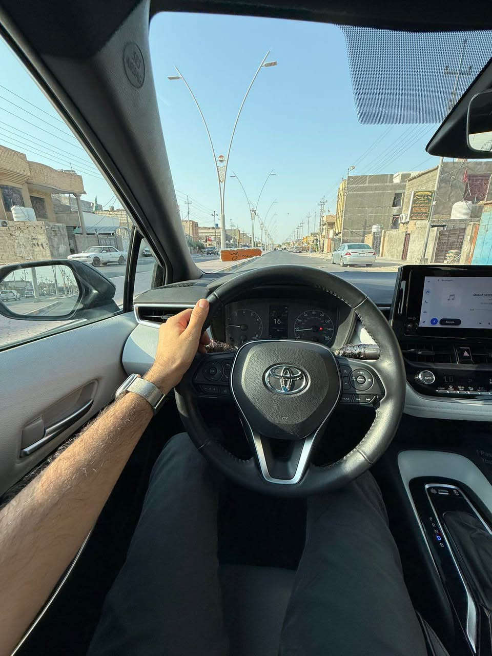 سلام عليكم 
كورلا اس اي للبيع موديل 2023
فول للاخير 
محرك 2000
وارد امريكي 
هادثه بابين 
معوقين
ماشيه 62 الف 
مكاني الزبير
سعر 160$
*********** البصرة, العراق
