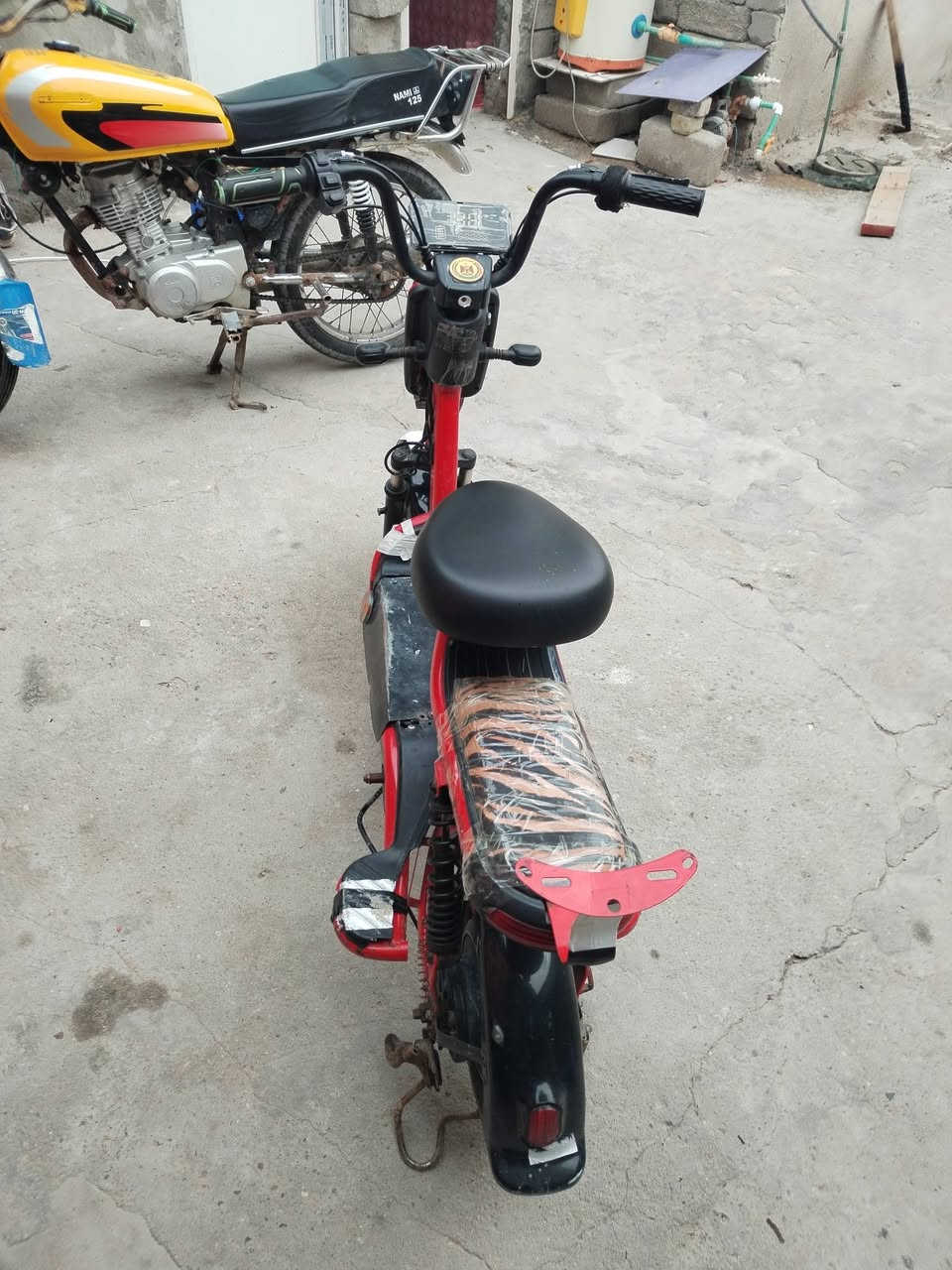 سلام عليكم  
دراجة شحن حجم14 نضافه70٪بطاريات كلشي ما بيهه الدراجه اي نقص مابيهه غراضهه كلهن عدي السعر175وبيهه مجال مكاني بصره قضاء المدينه مكاني بصره قضاء المدينه ***********
