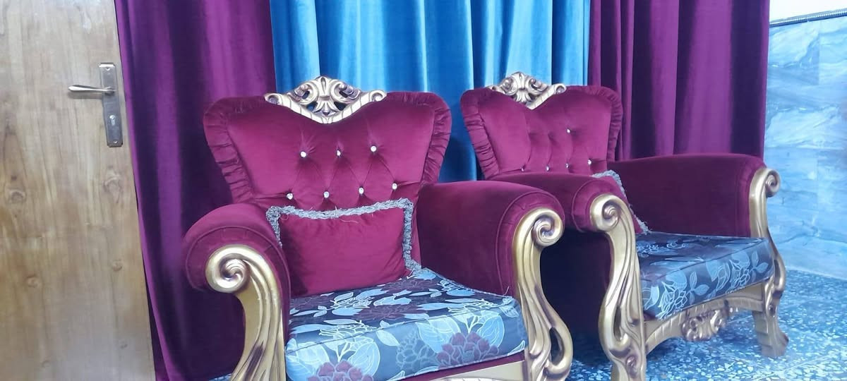 تخم ملكي عشر مقاعد جديد للبيع


**إذا كنت صاحب هذا الإعلان وتريد حذفه لأي سبب، رجاءا أرسل رسالة إلى الدعم الفني**