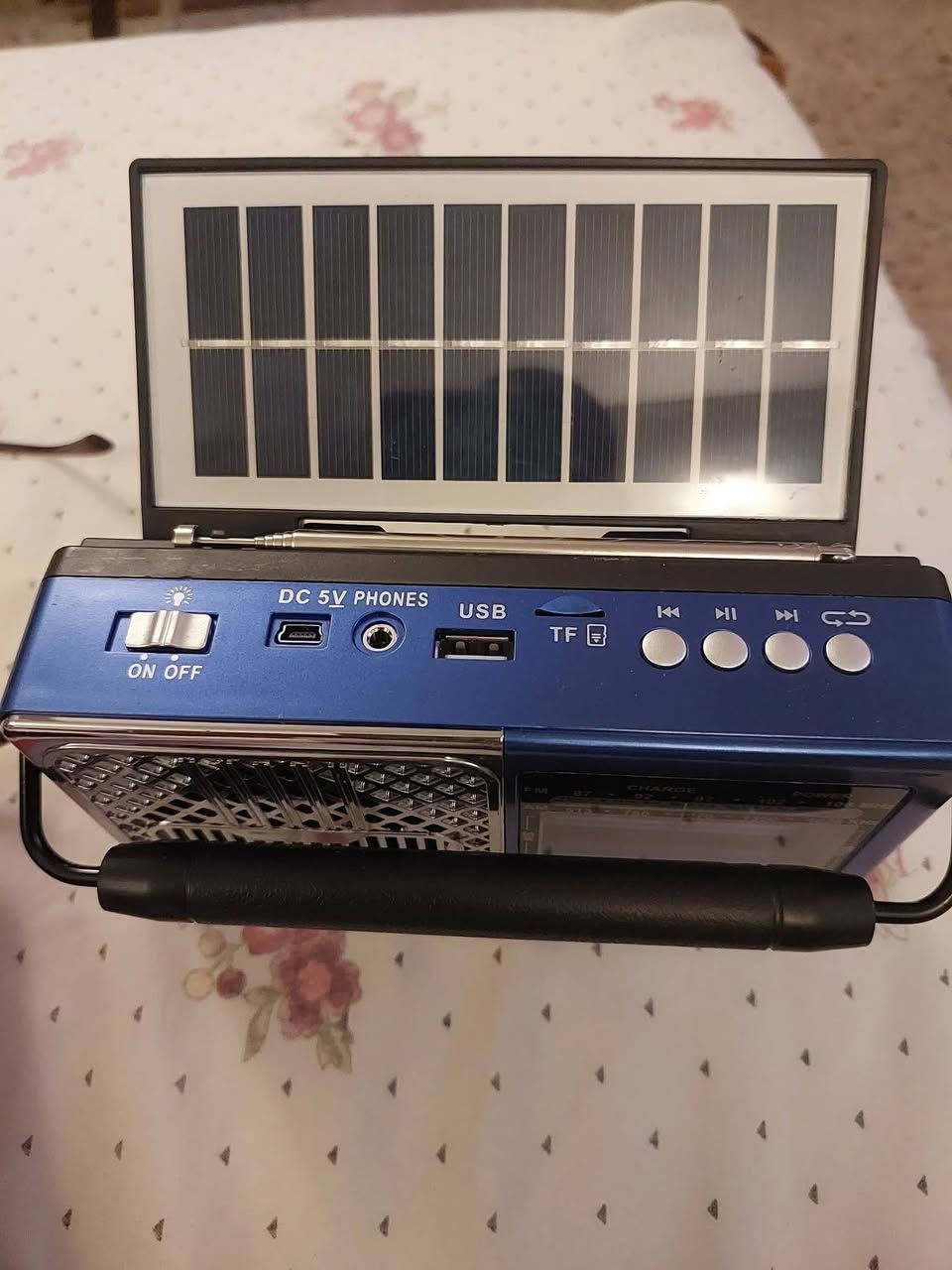 راديو جديد بالباكيت بالة اوربي تصفية مخازن امزون
8 موجات
AM
FM 
6 SW
يعمل ببطارية شحن وبطاريات عادية حجم كبير ايضا
يشحن بالطاقة الشمسيه وبشاحنة كلكسي
لايت
بلوتوث يكنك عل موبايل
يشغل ملفات MP3
توصيل داخل العراق فقط


**إذا كنت صاحب هذا الإعلان وتريد حذفه لأي سبب، رجاءا أرسل رسالة إلى الدعم الفني**