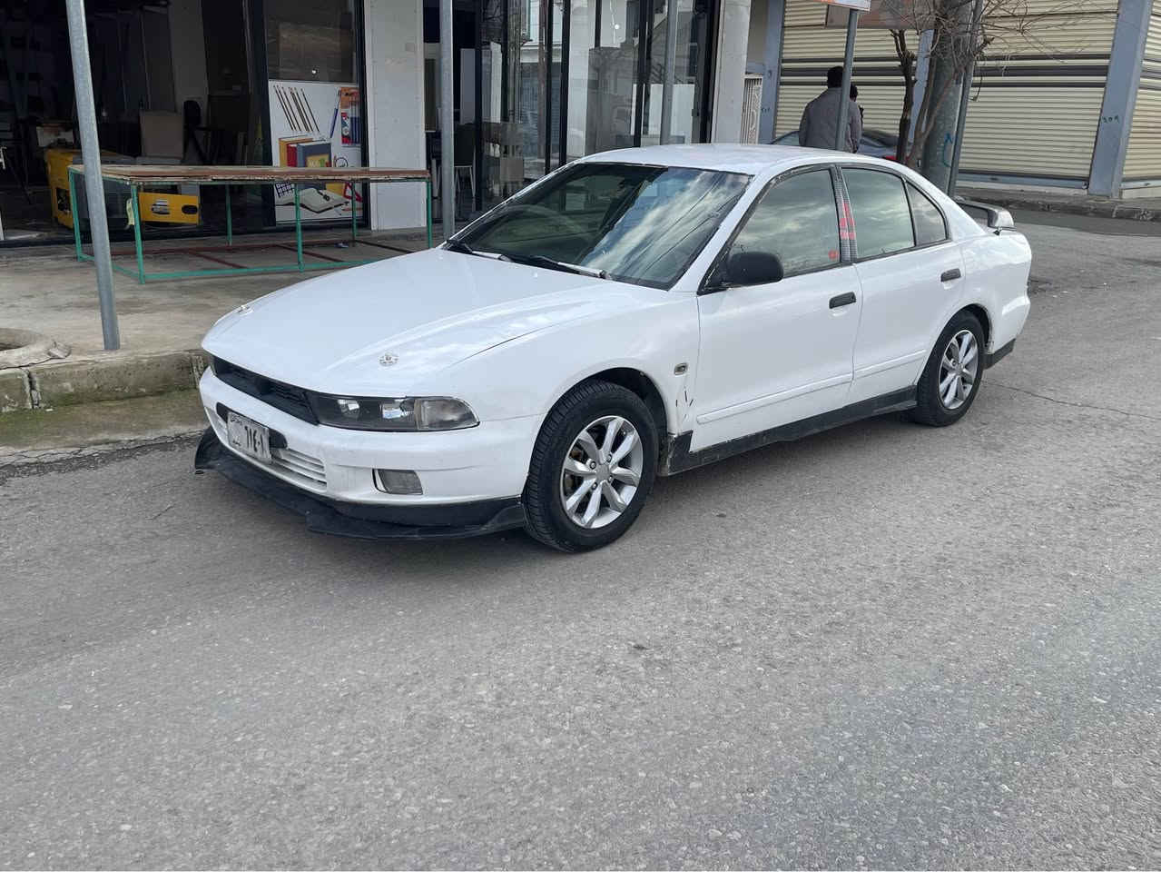 مستةربوشي لانسةر ٢٠٠٤   
ئارم بلاستيك هةولير
٦ پستون  بةنزين زور كةم دةخوا
توماتيك تةبريد ساردو گةرم شاشة ئايبات بةشرت 
فول لة موديلي خوي 
فروشتن گورينةوة 
*********** كويسينجاك, أربيل
