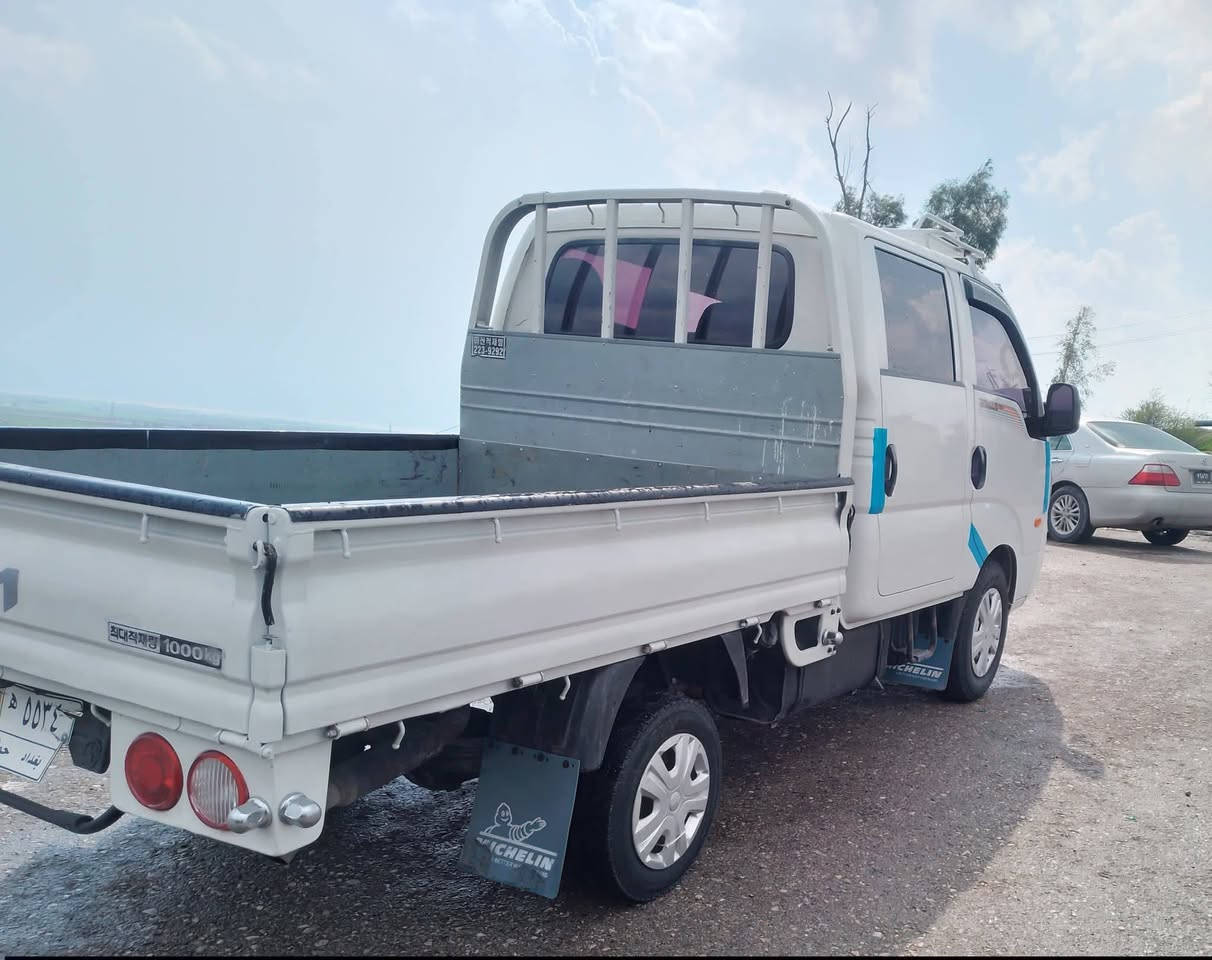 ماشا اللەلەماڵی هەمولایەک 

کیا 2017کراوەبە 2022
مەکینە3000گەورەی ڕەشی انجیکتەر
5دوگمەی فول 
یەکبڕاوە
تەریدوپاوەر
برێک بەستراوە
دەبڵ سەلە 
6تایەی لۆک
بێدەعم لێدراوی 
کوشن هیتەر ئاوێنەکارەبای
 بێ ڕزیوی 
نرخی 
***********
***********
