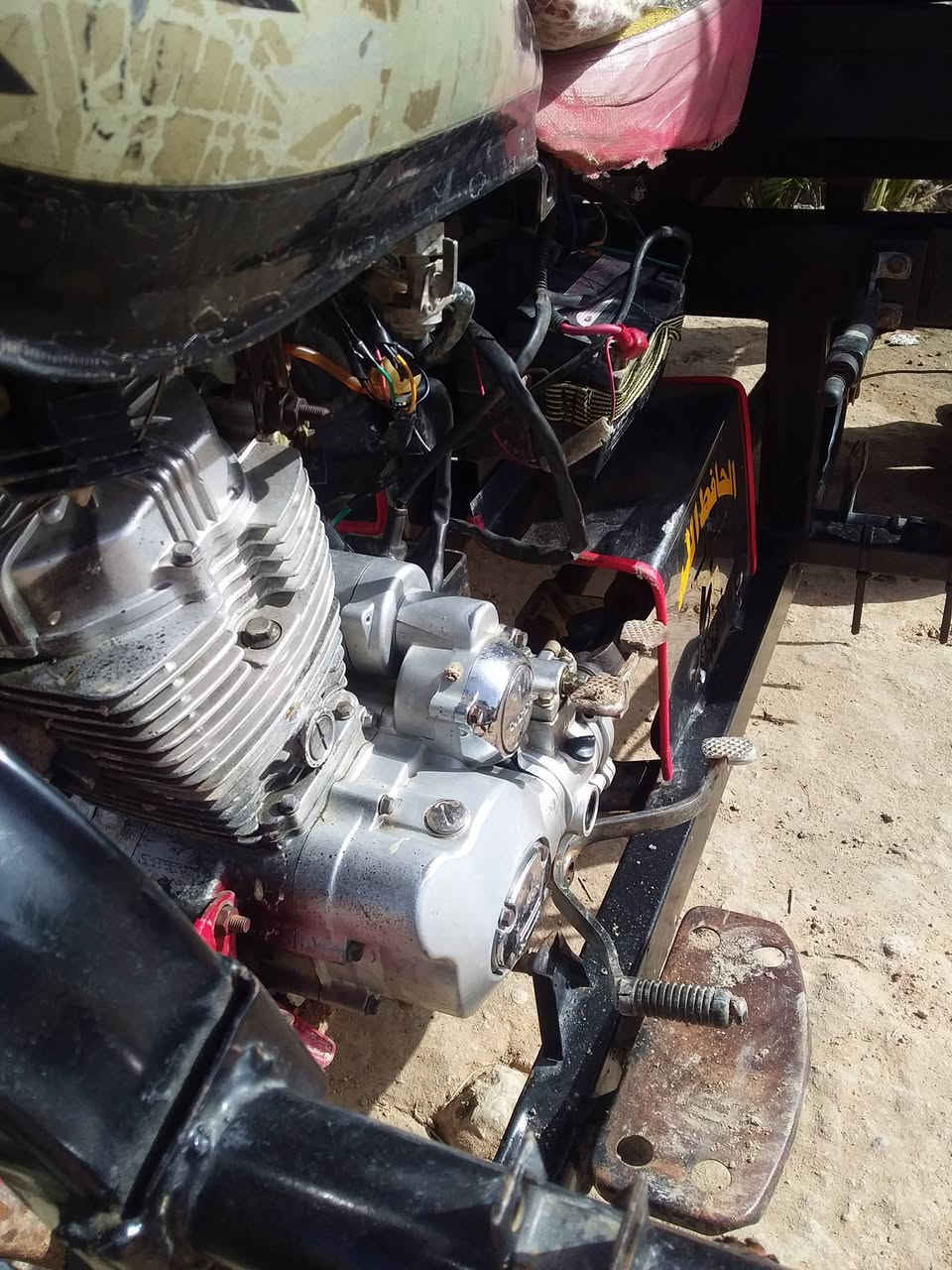 لبيع مديل 2015ورقم نكليزي مداور ثاني يوم وسعر ب3وبيه مجال وهاذه رقمي ***********
