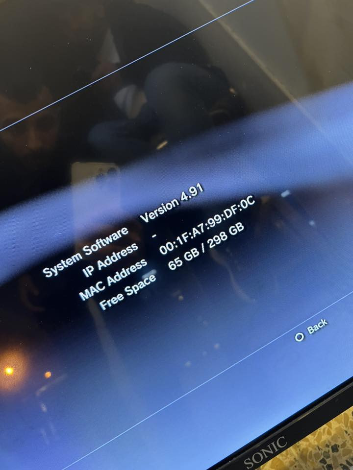 بلي 3 مهكر وبي تقريبا 12 لعبة شغال كامل مابي عطل جهاز مال بيت يدات كيبل بور كيبل شحن جهاز كلش مرتب وسعره ١٠٠ نهايته
*********** بي واتساب
