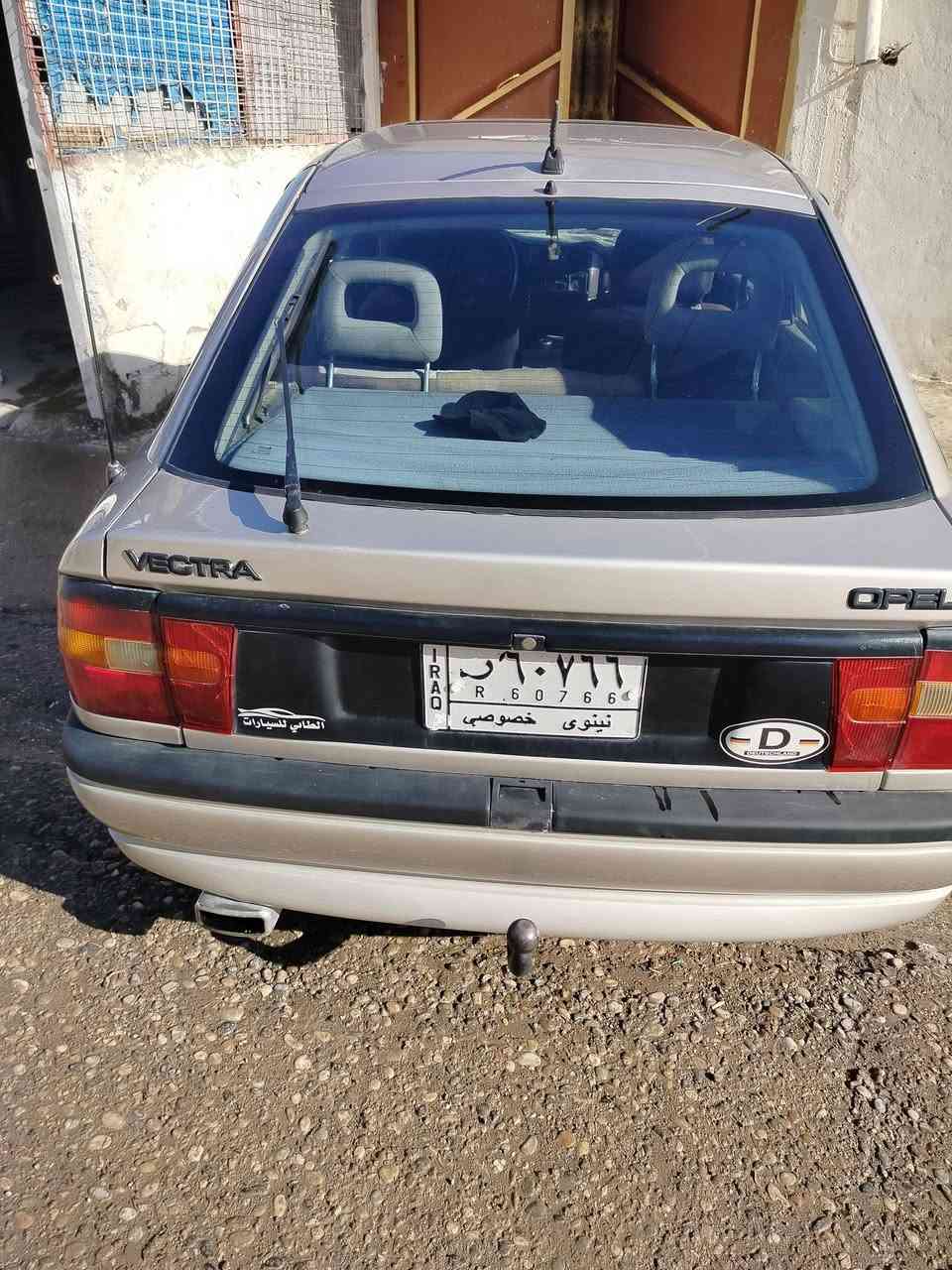 فيكترا موديل 1991 محرك 20 كير اوتوماتيك جامات كهرب استيرن بور صبغ جماملغات خلفيه وسكف جماليه بدون معجون رقم الماني شرط التحويل 
كاربون بانزين 
السعر 45
***********
