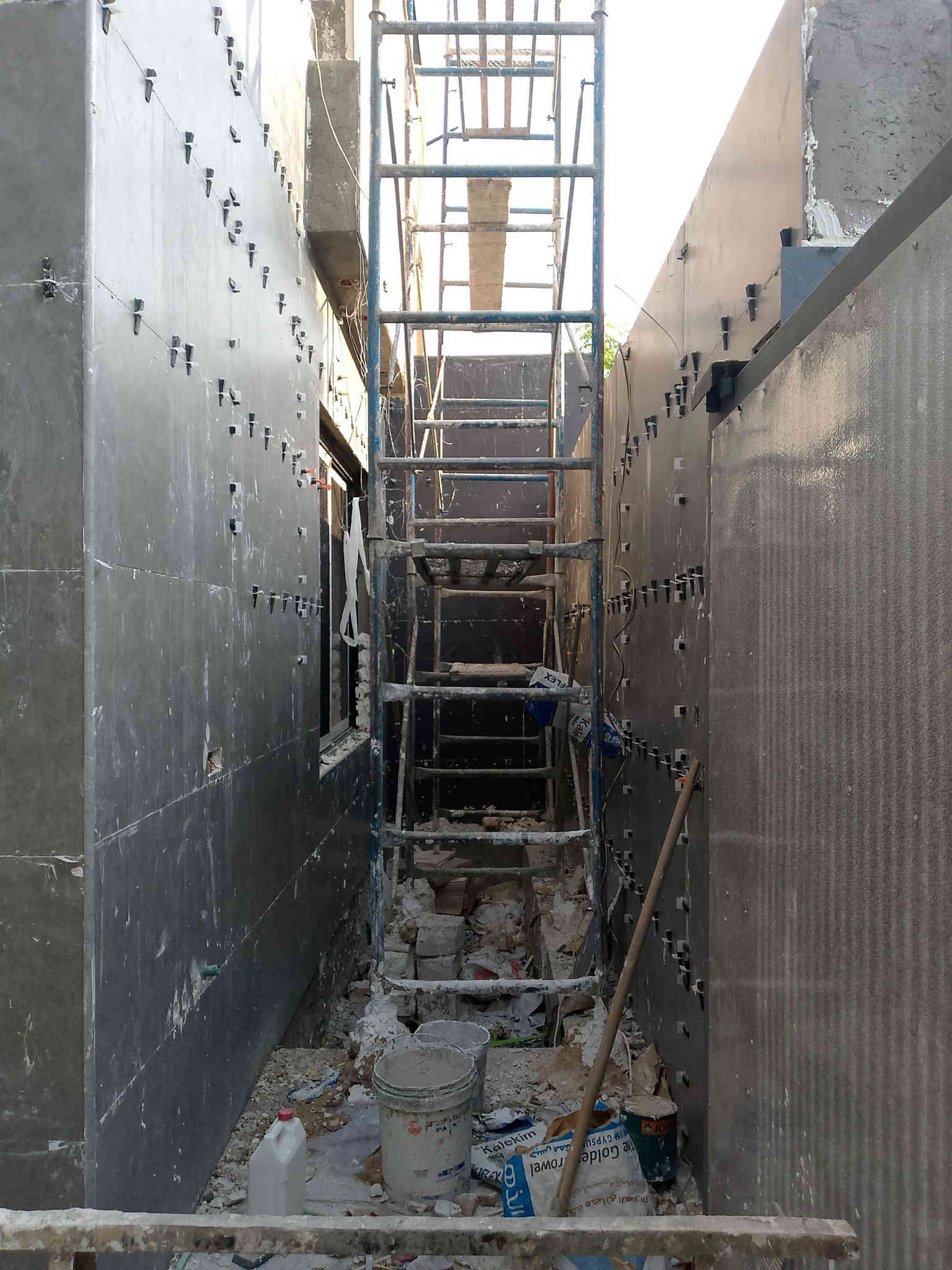 السلام عليكم خلفه تغليف واجهيات ودواخل 
مرمر بورسلين فوم عمل دقه وترتيب بأذن الله استلام مهندس
مكاني وعملي فقط نجف اذا اكو مهندس عمله مفتوح 
ويريد كادر ملتزم موجودين ويلخدمه 
***********
