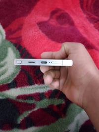 اخوان S24  الذاكره 256 النظافه 100% رام12 السعر 950 والحاب يشتري هذا ر...