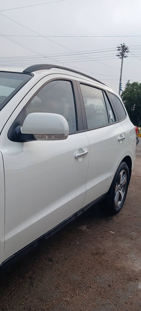 السلام عليكم من رخصت شباب سنتافيه مديل ٢٠١٢ خليجي فتحه تحكم جهتين ستيرن كفاله ضربه وتبديل وصبغ ماشيه ١٩٠ كير مكينه حداده منظومه تبريد تخم تاير منظومه زنون سيارة جاهزه ماناقصه رقم بصره راعيه يريد تحويل هاذ رقمي ***********
