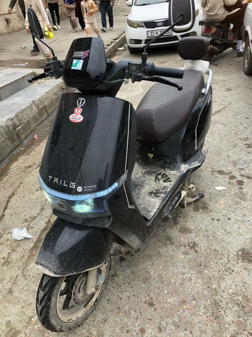 ماطور تايلنج او تسلا العالمية 
بطارياتها شرط الفحص 
 وصارلها ٤ اشهر عندي 
بيها نضام بك 
تثبيت سرعة 
تشغيل عن بعد 
لايت زينون  
وسطاب دسكات 
مابيها اي عطل ونضيفة بيها شخط مايبين 
سعرها ٧٥٠ وبيها مجال بسيط


**إذا كنت صاحب هذا الإعلان وتريد حذفه لأي سبب، رجاءا أرسل رسالة إلى الدعم الفني**