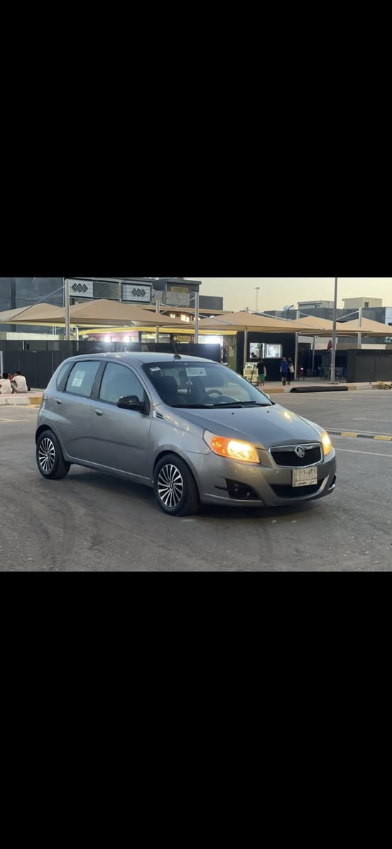 السلام عليكم للبيع شوفر ليت افيو
موديل 2010 سنويه بسمي
كير اوتماتيك جام كهرباء
محرك حجم 1600 
كهربائيات كلهه شغاله
حداديه اماميه خلفيه جديده
تخم تاير جديد مكينه وكير مكفولات
 السياره جاهزه بدون اي نقص
السعر 62$ورقه وبيهه مجال بسيط حك جيه
مكان السياره بغداد ظباط حي الجهاد
للاتصال ***********
