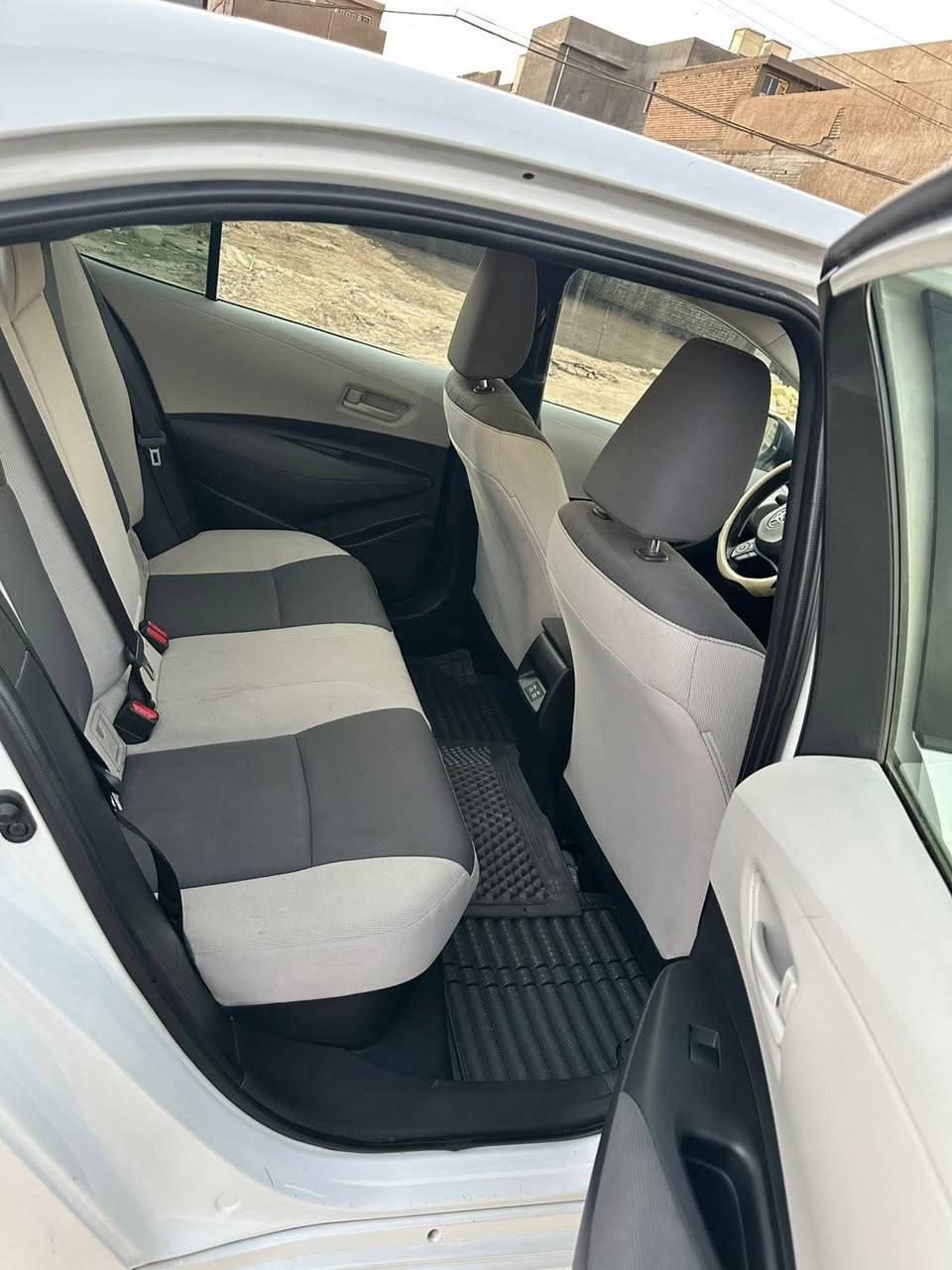 السلام عليكم 
كورلا 2024 LE وارد امريكي
الون ابيض صدفي 
السياره جديده بمعنى الكلمه 

حادثهاا الصندوق مصبوغ والجاملغ اليسار مصبوغ 

رادار امامي ‼️
تحديد مسار +سياقه ذاتيه 
مانع تصادم🚳 توقف ذاتي عند الاقتراب 🚶🏻‍♂️لدات اماميه LED
لايت زينون بلادي عالي ناصي
خرائط Gps📌كامره خلفيه 📷
هاند بريك بصمه كهرباء ⚡️
اوتو هولد ⭕️مانع انزلاق ⛔️
فول تحكمات ستيرن كروز مثبت سرعه
شاشة ظبط واعطال بل دشبول
منافذ USP/ 12V ⚡️
حساس اطارات

سيارة رقم بغداد دخول جديد

بدون لغد بدون شاصي مكفوله
مكان السياره بغداد الغزاليه . 
للتواصل ***********
السعر 165 وبيها مجال
