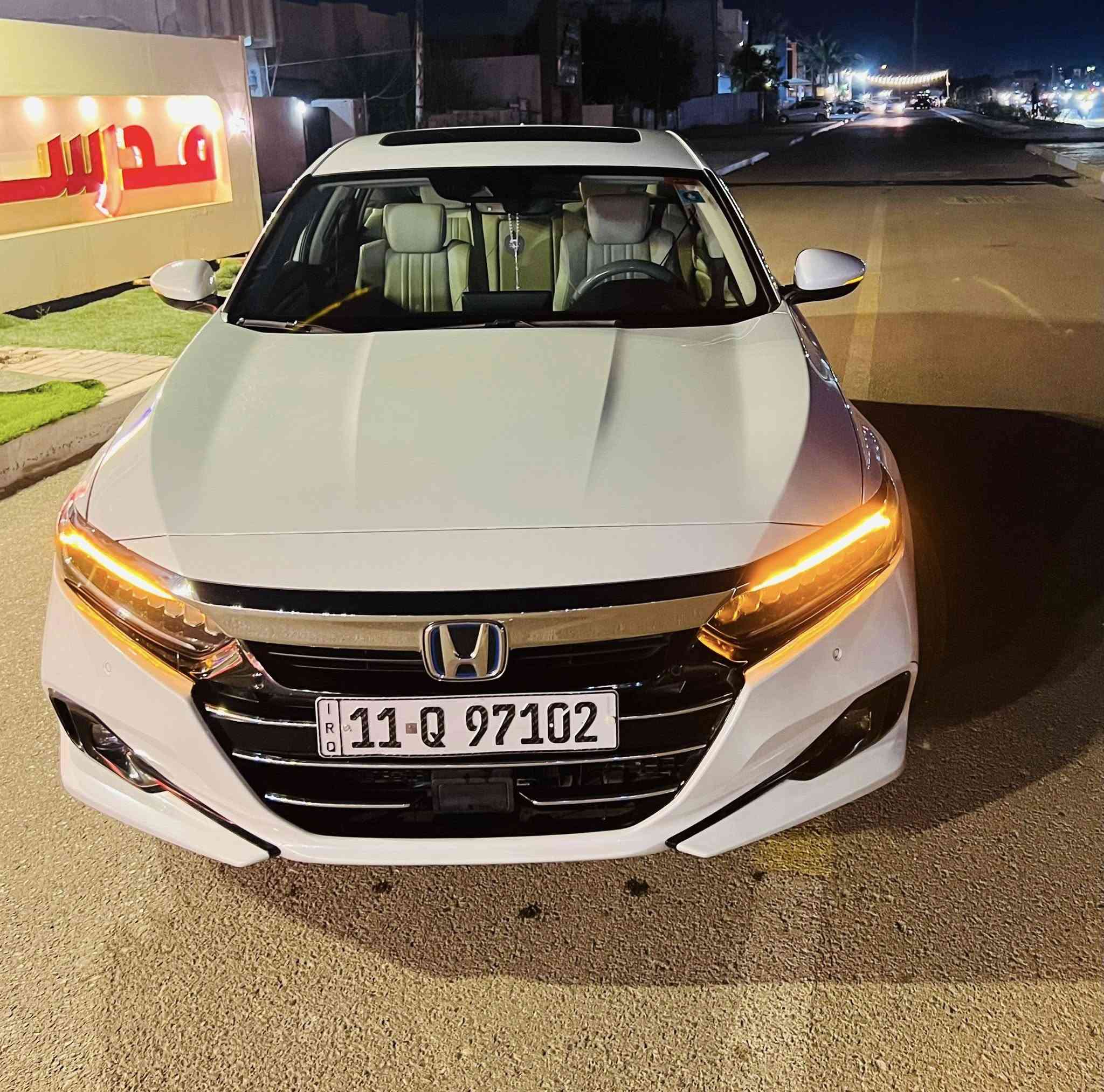السلام عليكم 
من رخصه الادمن المحترم 

Honda Accord Hybrid Touring2022
وارد امريكي حادثها مال امريكا چاملغ خلفي وراجع بارد فقط وهنا بالعراق انطخ عندي الحافه مال البنيد بدون دواخل وبدون كلشي صار بالبنيد تكحيل على گد ٤ اصابع كرت ممبين
فول مواصفات معروفه مواصفات التورنگ السياره ماشيه 80,000mail
فتحه سلايد روف طگتين 
بصمه ابواب +بصمه صندوق +بصمه تشغيل +تشغيل عن بعد +فول نضام ترحيب 
حساسات اماميه +حساسات خلفيه 
كاميرا دواره 
+كامره محيطيه 
رادار +تحديد مسار +سياقه ذاتيه 
اشاير بالمري 
Ledليلي +Ledنهاري 
لايتات زينون 
كراسي كهرباء كرسي السائق والي بصفه 
كراسي جلد 
كراسي الاماميه تدفئه وتبريد 
الكراسي الخلفيه تدفئه 
مناخ منفصل 
شاشه Hud بالزجاجه الاماميه تقره 
ثلاث وضعيات قياده 
ابل كار بلاي +اندرويد اوتو 
ويل كب بلادي حجم ١٩ 
مساعد اصطفاف 
كروزات سرعه 
السعر 17,500$ وبيها مجال للشراي للاستفسار اكثر 
*********** واتساب 
***********رصيد 
اخوكم عبدالله
