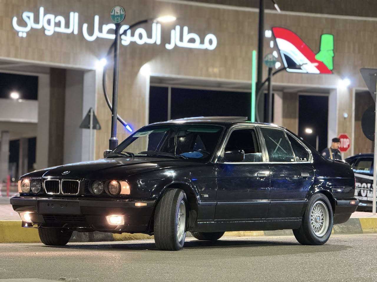 سلام عليكم بي ام 525 موديل 1996 بلادي 
كير توماتيك فول مواصفات
 معروفه من الموديل 
سياره جديده وبلاديه 
احلى من الصور بهواي 
رقم نينوى صاحبها يمي تحويل مباشر 
بيها طخه براس جاملغ اليسار فقط خفيفه وما مبينه 
عنوان حي الوحده 
سعر 78$ 
شراي تعال مباشر 
مو شراي اعبر المنشور ولا تكسر 
السوك بي اشكل 
*********** 
***********
بيهم واتساب
