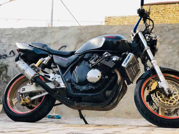 سلام عليكم 
سيبي فور هايبر 16ولف بيه صوت ابيع كوم حديد 
سعره ٧وراق وبيه مجال بيع كوم حديد لحد يكلي شبيه مابيه ابيع كوم حديد ماعرف شبيه دراجه طافيه
صلاح الدين دجيل علمن الدرجه مابيه أوراق
الا ستفسار ع الرقم ***********
