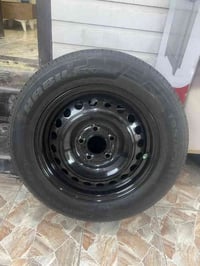 ويل عادي حجم 15  كارتون مو حاويه  زوج تايرات 90% وزوج 55%  ويا حساسات ...