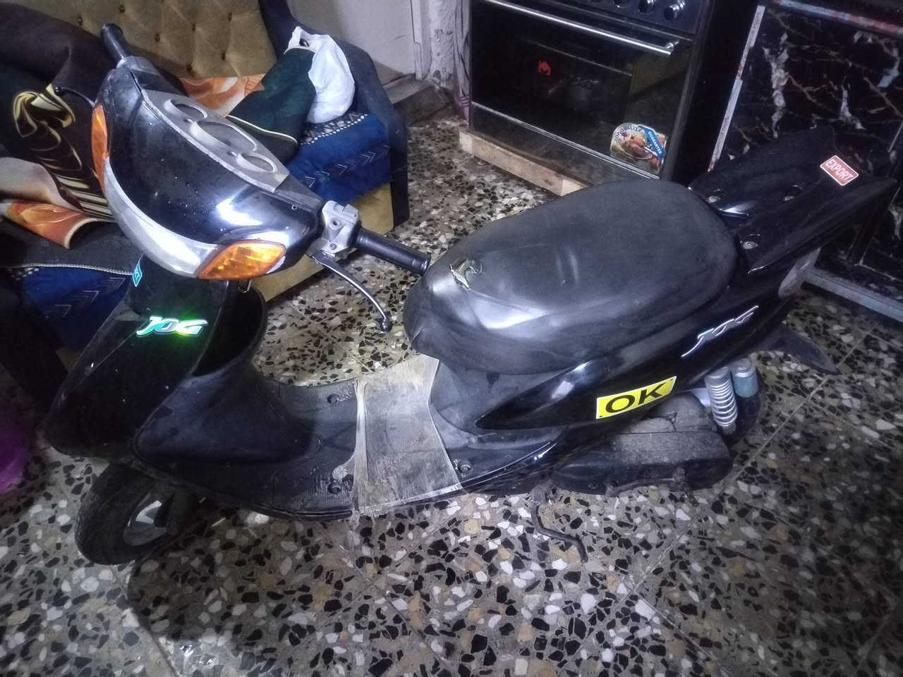 دراجه 60 عصفوري فحل نضيفه وشغاله ب300 مكاني باب معضم قرب ساحه ميدان ***********
