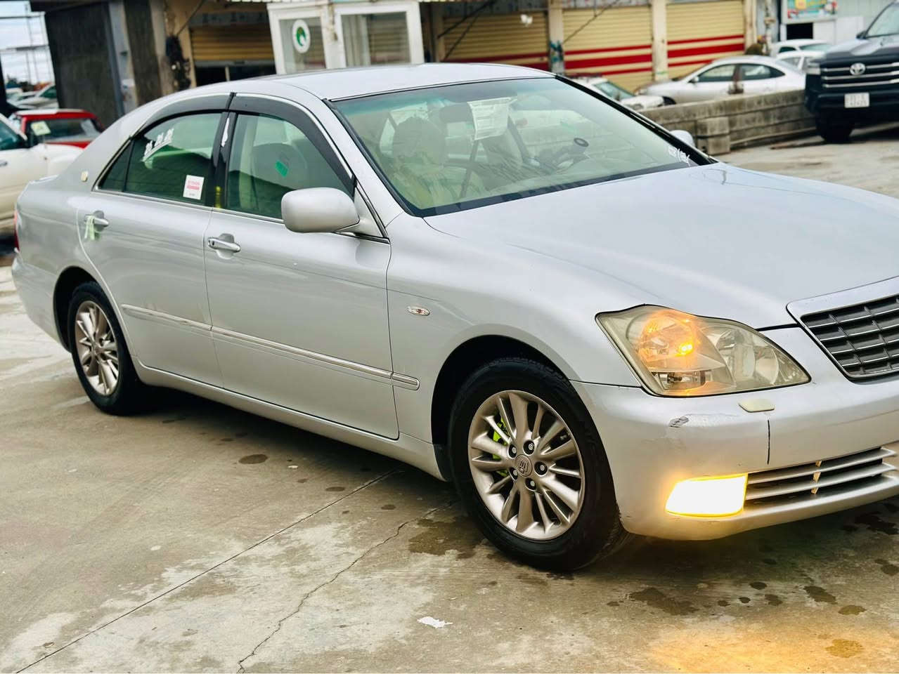 تویوتا شاهانە مووس مووس
مۆدێل ٢٠٠٦ ی بەسمە رەساسی
ناوزەردی ٣ دوگمەی پەردە
مەکینە ١٨٢ ی بێدوکەڵ
بیدەعمو لیدراو بێ تەقەو ڕەقە
بەس شوێن مووسی بۆیاخە
شانسی و کەڤەر گۆراو بەشەرت
سعری کۆتایی ٥٣ گەلایە
ژ.م/***********
ژ.م/*********** Singapore
