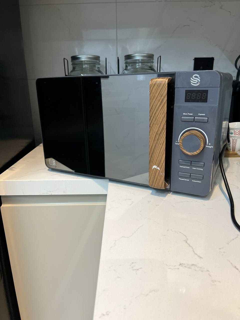 مرحبا مايكرو نظيف للبيع يحمي الاكل سعره ١٢٥ وبي مجال بسيط مكان بغداد الجديده


**إذا كنت صاحب هذا الإعلان وتريد حذفه لأي سبب، رجاءا أرسل رسالة إلى الدعم الفني**