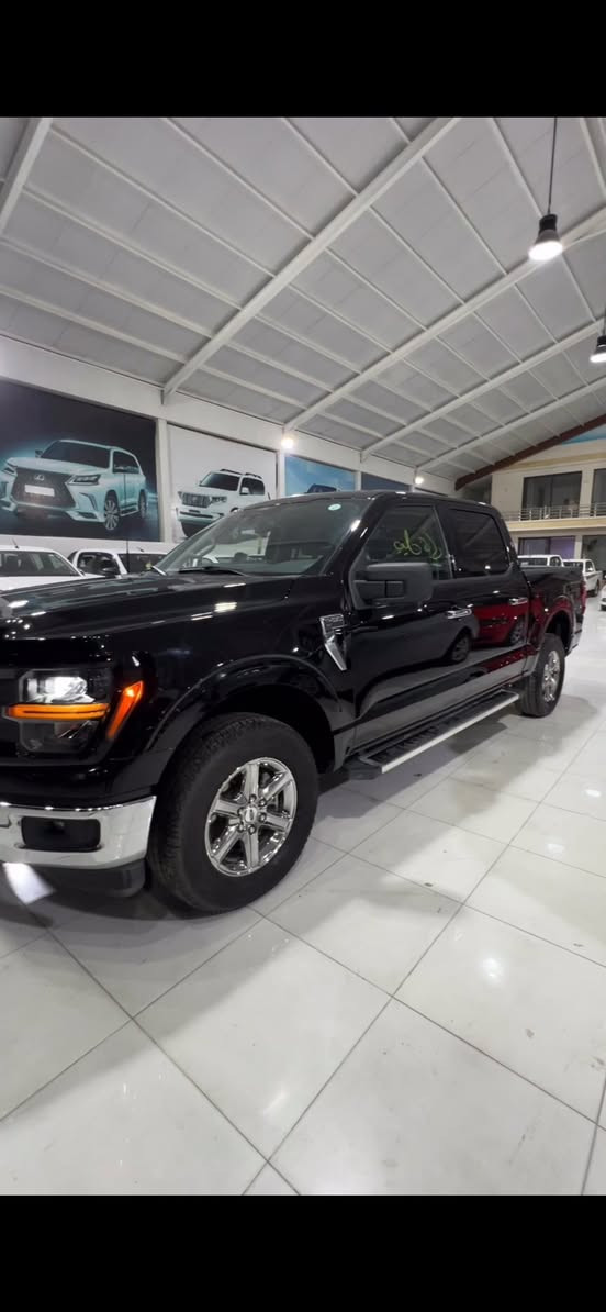 فورد f150   Xlt  شكل جديد 
2024محرك 5000 V8 
ماشي 20 الف 
باب طويل بدي قصير 
دفع رباعي ( دبل اكسل ) 
المواصفات 
شاشه جبيره 
كيج الكتروني 
٥ كامرات محيطيه 
حساس امامي خلفي 
نقطه العمياء 
لايت زينون 
بك لايت لد 
حادث سياره بابين جهه العبري صبغ 
وبحاملغ الامامي بي بارد شويه 
بجم كبس خلف كبس 
السعر 292 $ وبي مجال بسيط 
العنوان اربيل شارع ١٠٠ 
***********@
