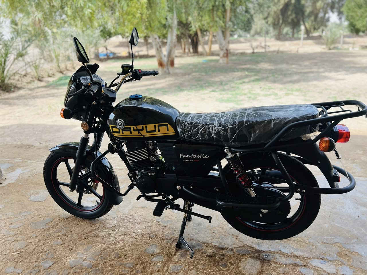 سلام عليكم دراجة دايوان للبيع موديل 26 أوراق كاملة زيرو يعني زيرو  مأخذ من المعرض.  دراجة مكفولة كفالة عامة كاملة. الدراجة. وضع الشركة. طالعة. 4/3يعني.  صارلهة سبوع.  السعر مليون 550وبيهة مجال ***********
