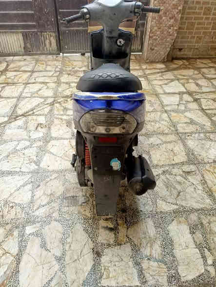 سلام عليكم دراجه ماكس عدله البيع دراجه نضيفه 
و مكينتهه 55بلادي مو جيب وشد بلادي كلجات رياضي
الدراجه مختمه بيع بدون كلج مامي مو وياهه يعني تجي 
تفحص و فتح كلج المامي السعر 850 الستفسار 
***********تصل واتساب العنوان الرءاسه مال العبيدي شارع 20مقابيل صيدليه بن البيطار
