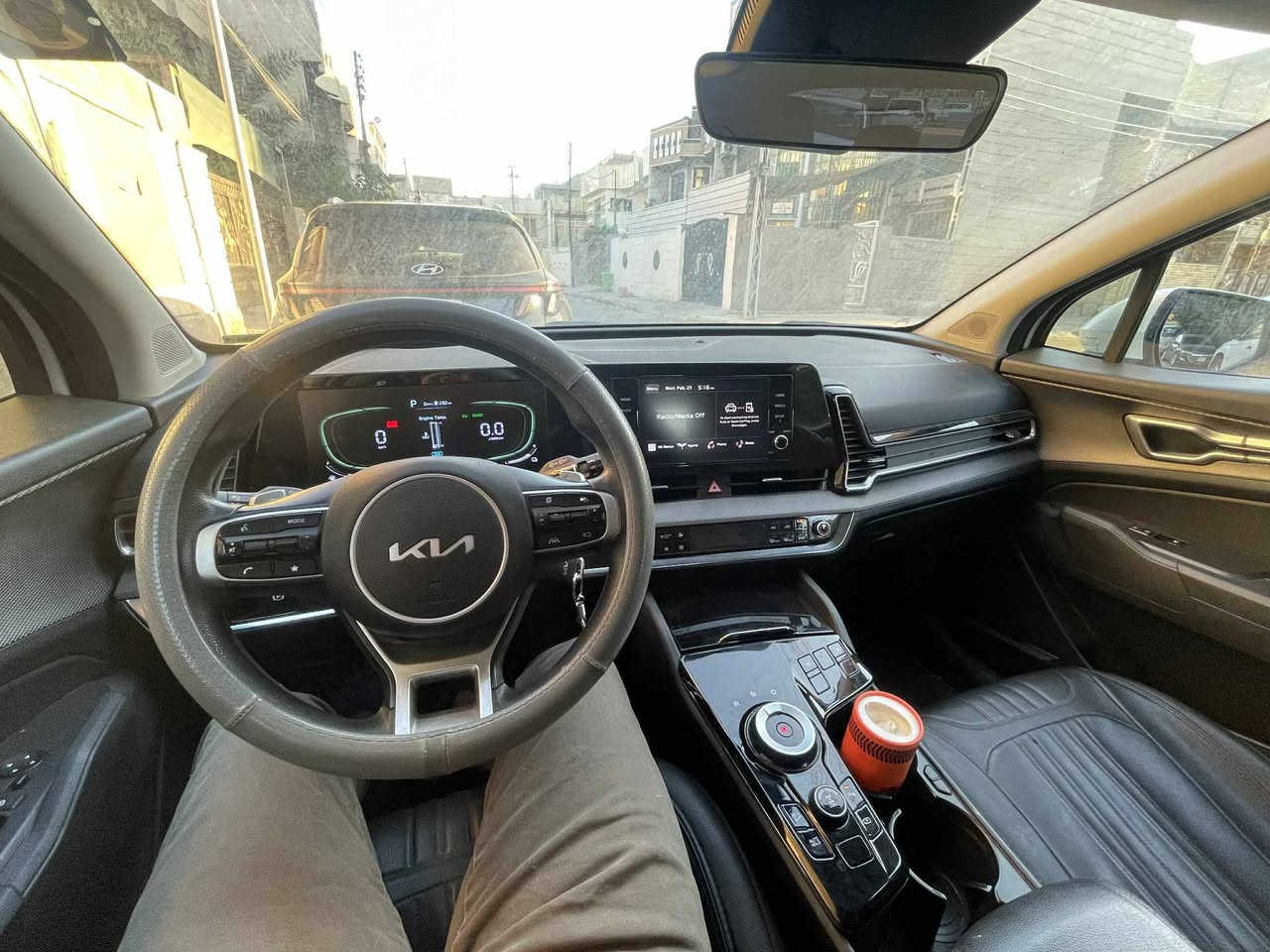 السلام عليكم 

سبورتج هايبرد ٢٠٢٣ وارد امريكي حادث جاملغ خلفي مثل ما واضح بالصور بدون ايرباك بدون دواخل رقم بغداد بأسمي 

***********
