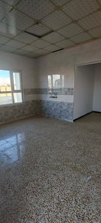 الكندي الثانية • طابق ثالث • غرفتين