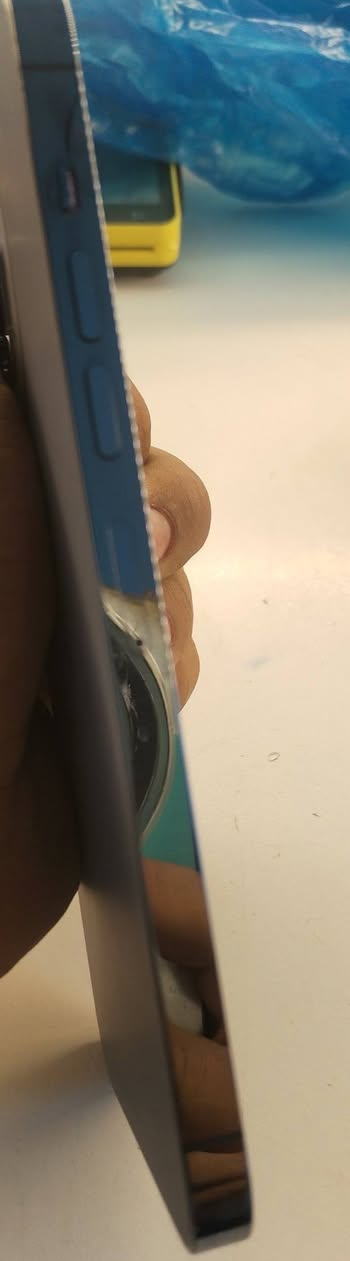 ايفون 13برو ماكس ذاكرته 1تيرا
كلشي موضح بصوره جهاز نضيف جدا

فيس ايدي شغال
بطاريه 92

سعره 780الف 

رقمي *********** واتساب 

متوفر توصيل لجيمع المحافظات
