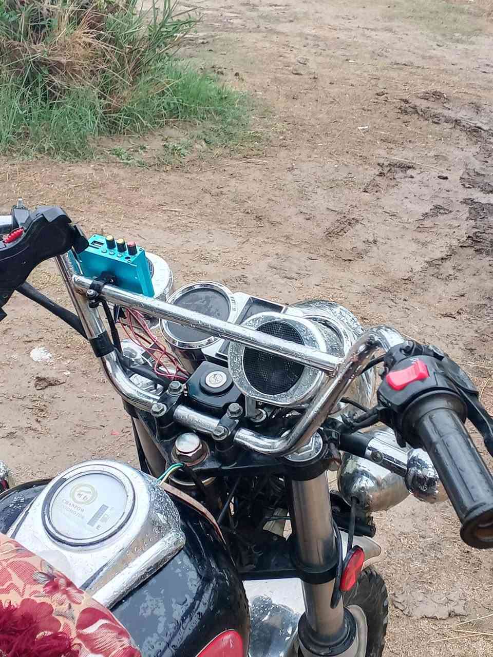 سلام عليكم ستوته للبيع موديل 23 اسود سعر 2مليونين وبيه مجال حك جيه بابل محاويل ناحيه الامام ***********
