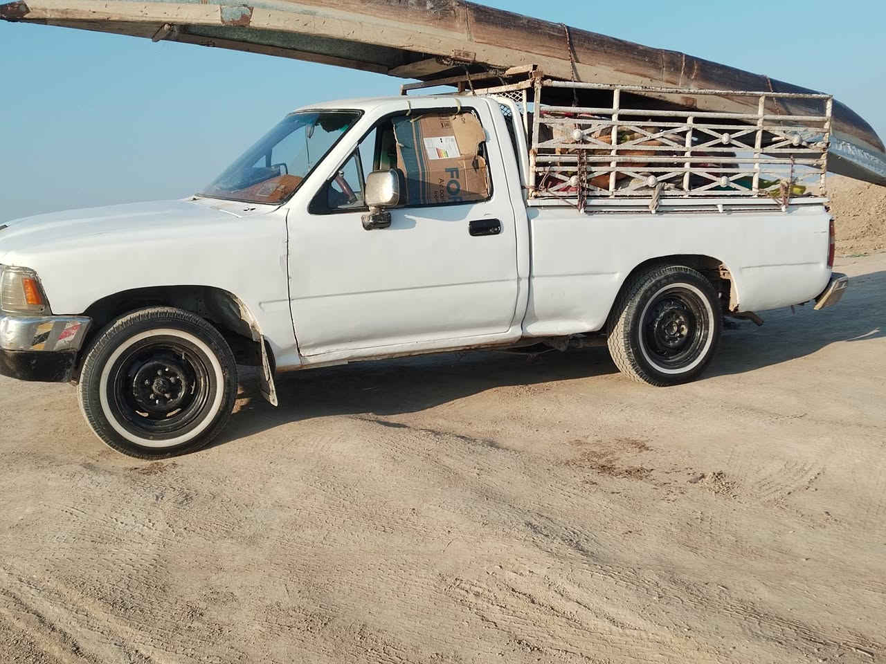 تيوته ٨٩العنوان الدوانيه بغماس  مكفوله كير ومكينه وشاصي  رقم نكليزي   بسمي   رقمه قادسيه   *********** مداورة ثاني يوم  السعر 33  ويريده بيه مجال وتخم تير
