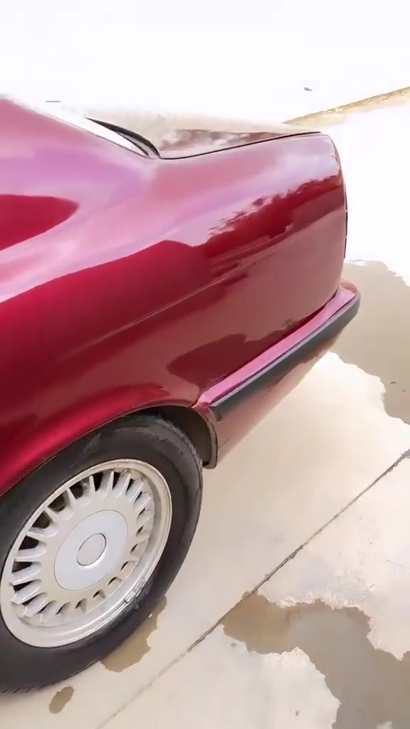 Bmw
e34
1992
520
بۆیاخی شوشەی
دەعم و لێدراوی نیە
گێڕ عادی
سەیارە ئاڕم پلاستیک بەشەرتی ئارم 
ئەوەلیات و موو س و بڕاوە
سەیارەکە لە ڕووبەروو جوانتر نە بوو مەسرەفی ڕێگەت عایدی من
سەیارە کە هی ماڵی خۆمە هی مەعڕەز نیە
مواسەفات 
چوار جام کارەبا
ئاوێنە کارەبا
تەبرید
سلایت بەشەرت
ناو زەرد
چوار تایە ی لۆکی لەسەرە
کلا ج و عەینەی تازەیە
پاتری تازەیە
تەقەو ڕەقەی بەشەرت
هەتا سیمی بەنزینیشی گۆڕاوە
گێڕو مەکینە ی بێ عەیبە
هەموو شتێک نووسراوە جوان بیخوێنەوە. ئینجا تەلە فۆ ن بکە

ناونیشان سلێمانی تاسلوجە
موشتەری. نی تەلە فۆن مەکە
وەتس ئەپیشی لەسەرە
***********
