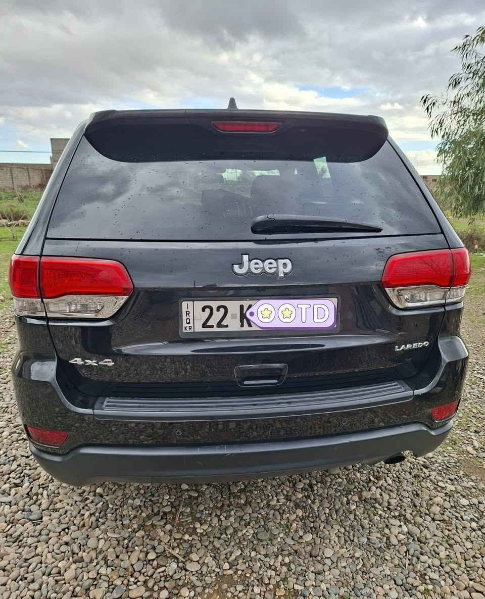 جيب لاريدو موديل ١٤ وارد امريكي مكفوله ما عدا مكان بارد في باب السائق اربعه اصابع محرك ما مفتوح . فتحه . كشن كهربائي . بصمه . تشغيل عن بعد .جنطه كهربائي . تحكم استيرن .تحديد السرعه*********** موجود وتساب اني مكلف بل نشر
