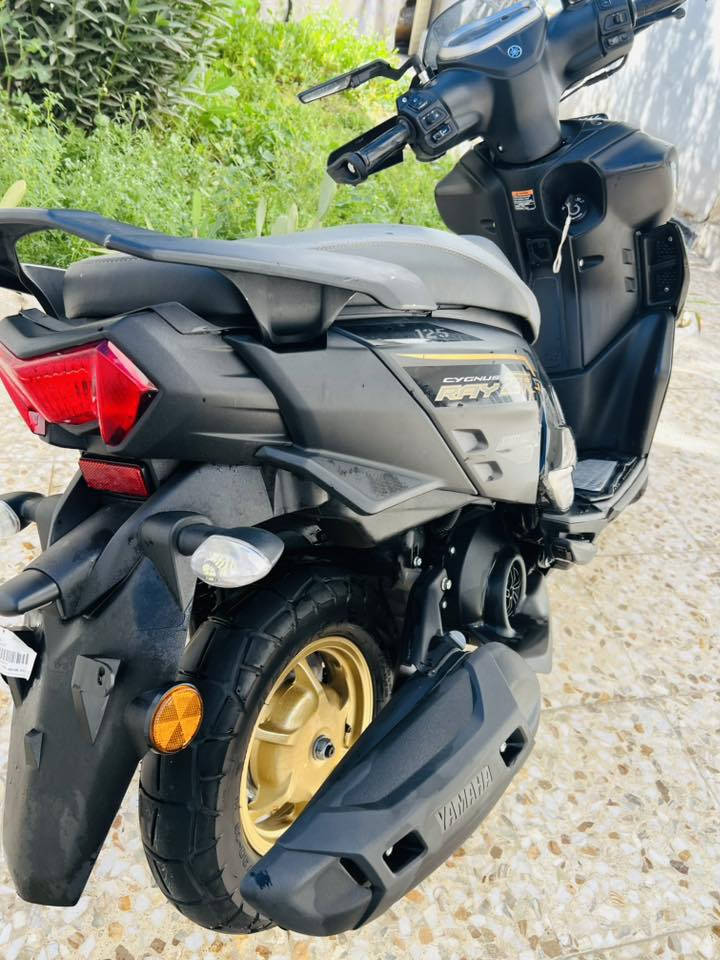 السلام عليكم zr25جديده للبيع اي ستفسار اتصل ***********
