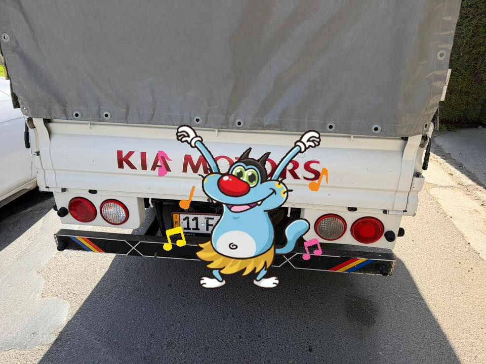 كيا بنجو 2020
السلام عليكم ورحمة الله وبركاته 
كيا بنكو 2020 مكانها بغداد
السيارة مكفولة كفالة عامة
ماشية 84000كم قابل للزيادة
محجر + جادر + دوشمة هدية وية السيارة مكلفتني مليون 
رقم بغداد الماني الجديد تحويل فقط ماسوي وكالة
السنوية جديدة قبل 4 اشهر مشتريها 
شادلها تايرات وباتري جديد اي نقص مابيها جاهزة للعمل
عارضها 13700 وبيها مجال بسيط جداً
137 ورقة
للتواصل ***********
