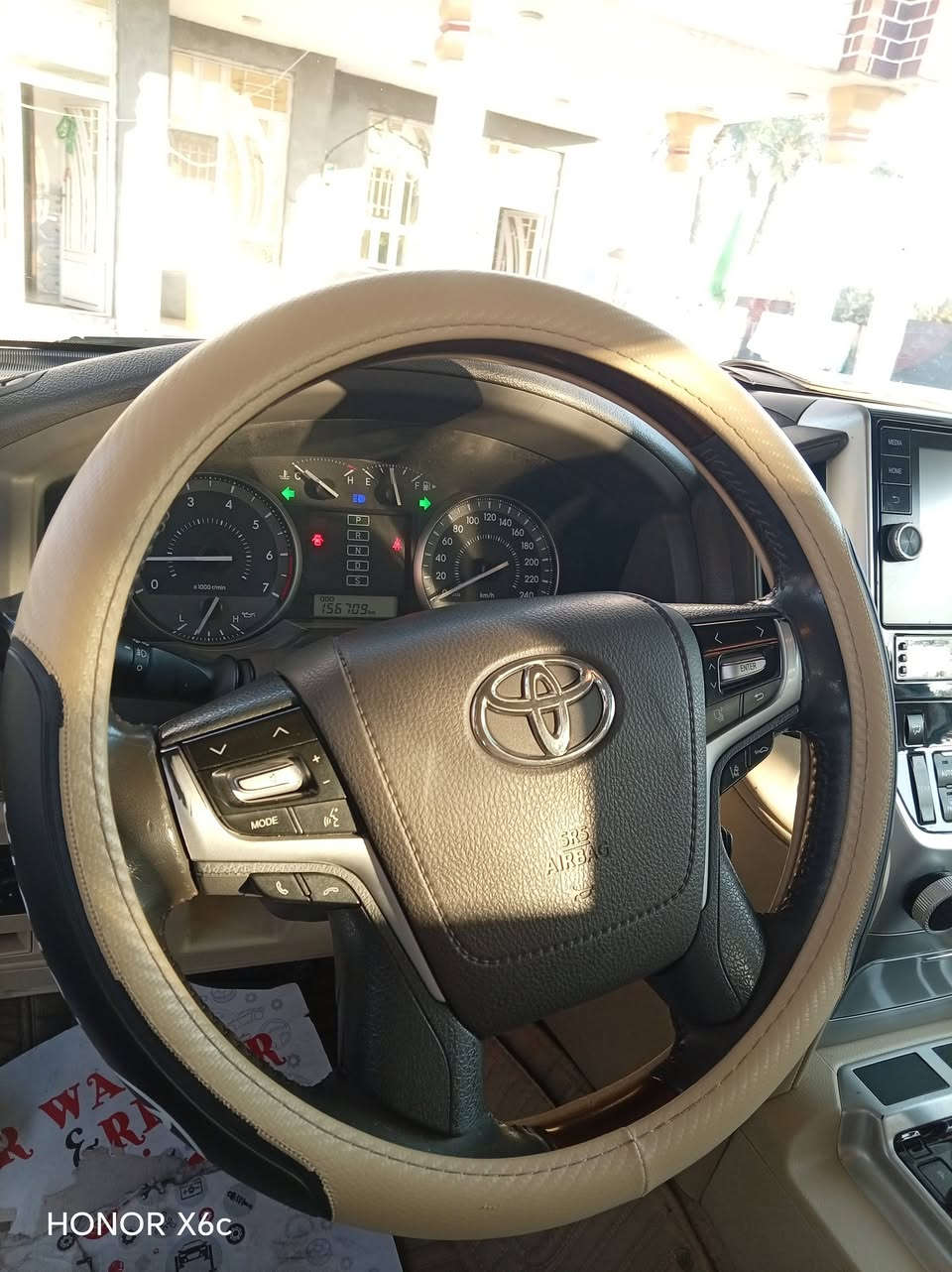 سلام عليكم للبيع لاندكروز 2017
سيارة جديدة
فول موصفات
محرك 6
ترهم مراوس
التواصل
بي وتساب
***********
